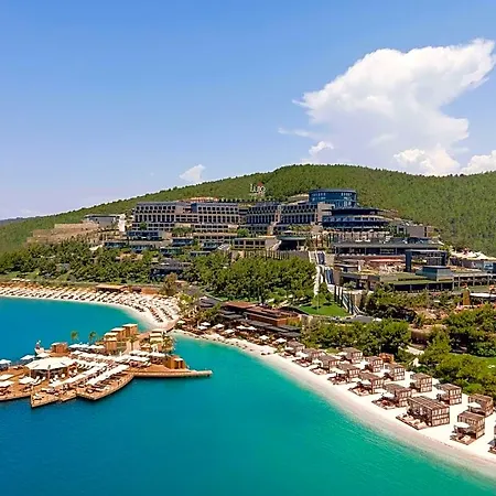 Hotel Lujo Art &joy 5*